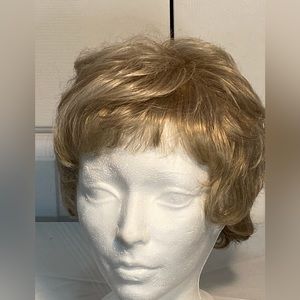 Paula Young blond Wig